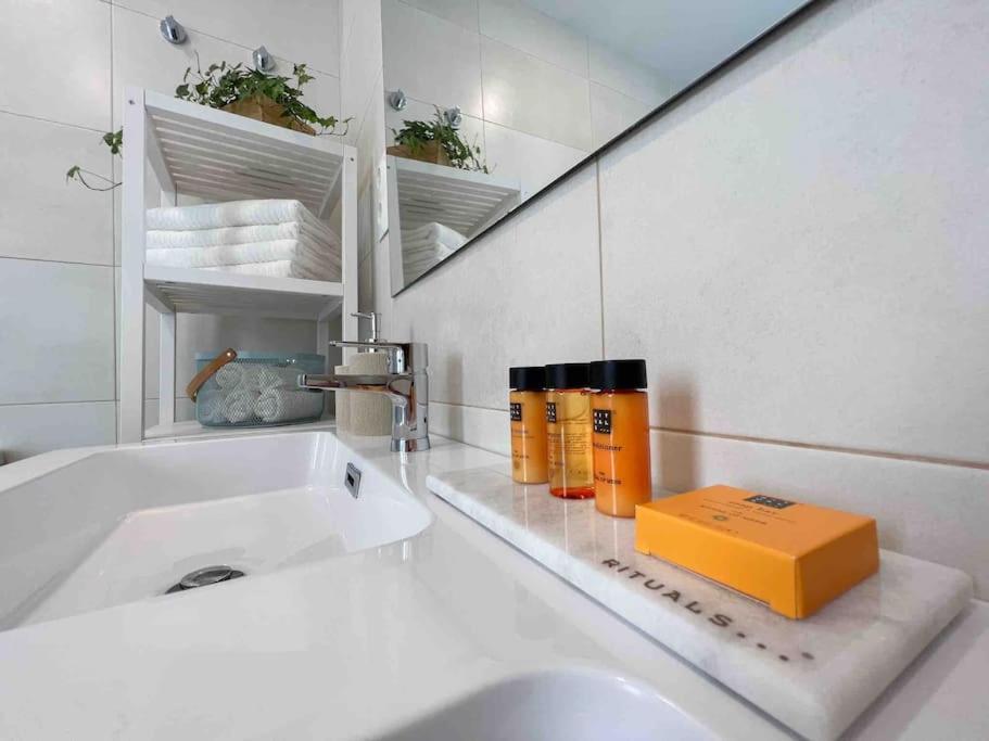 Spacious & Quiet Apartment By Hellomalaga - Azahar Buitenkant foto